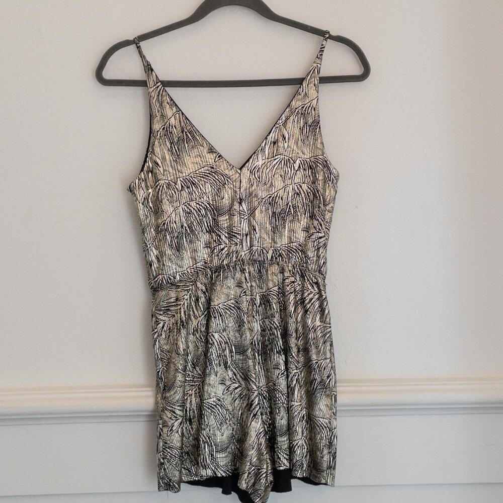 Topshop Petite Metallic Palm Print Romper Dress Shorts Women’s Size 2 US 34 EU - Picture 3 of 5